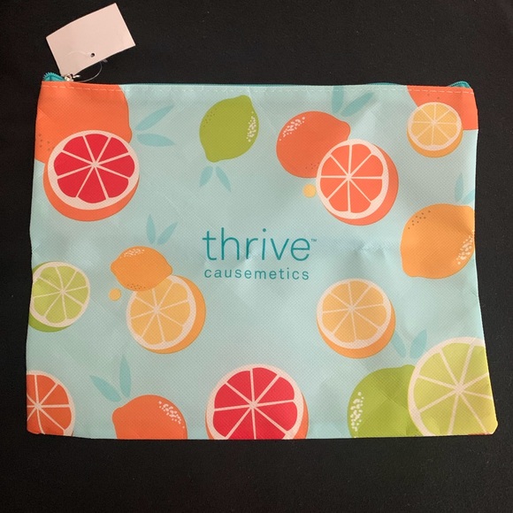 Thrive Causemetics Bag - Picture 7 of 9